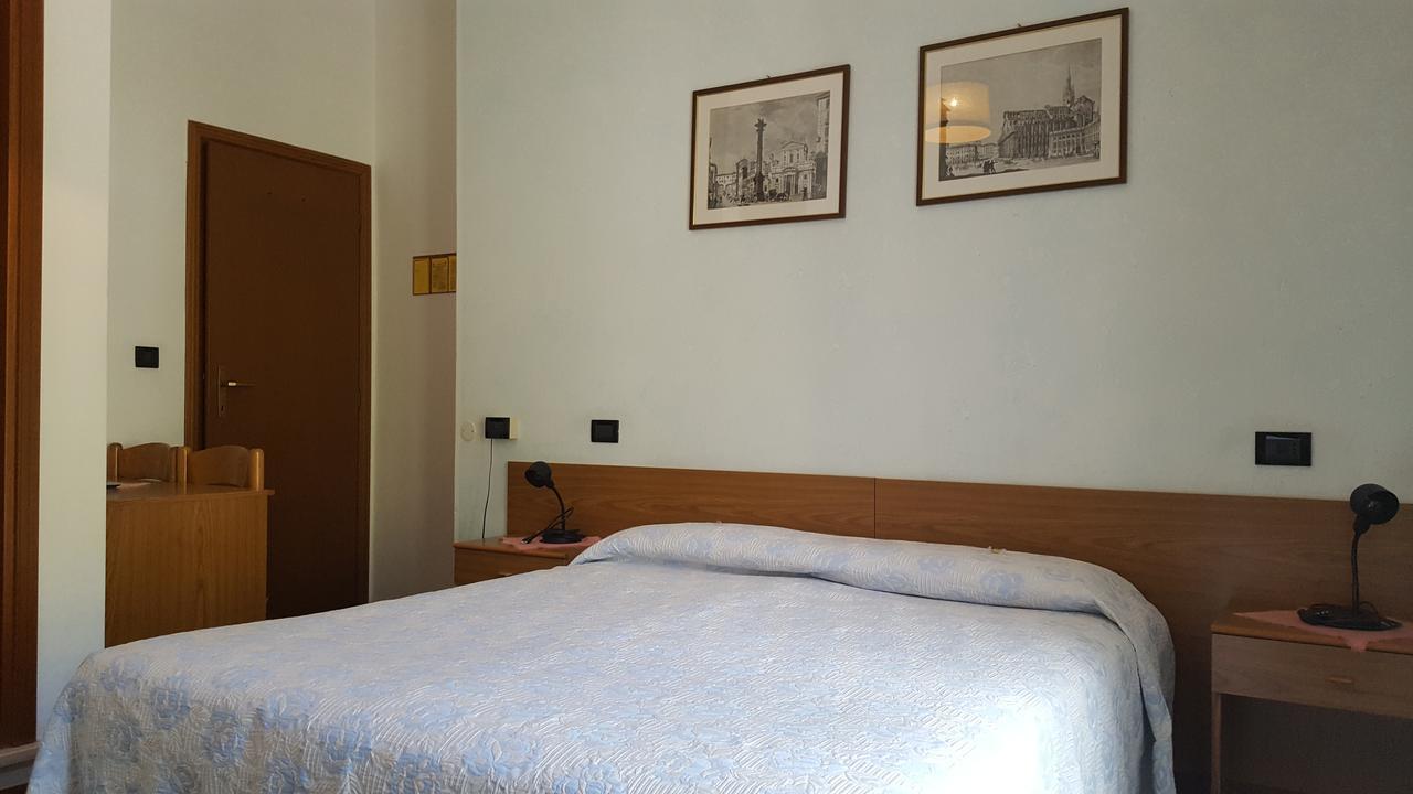 Hotel Firenze Malcesine Exterior foto