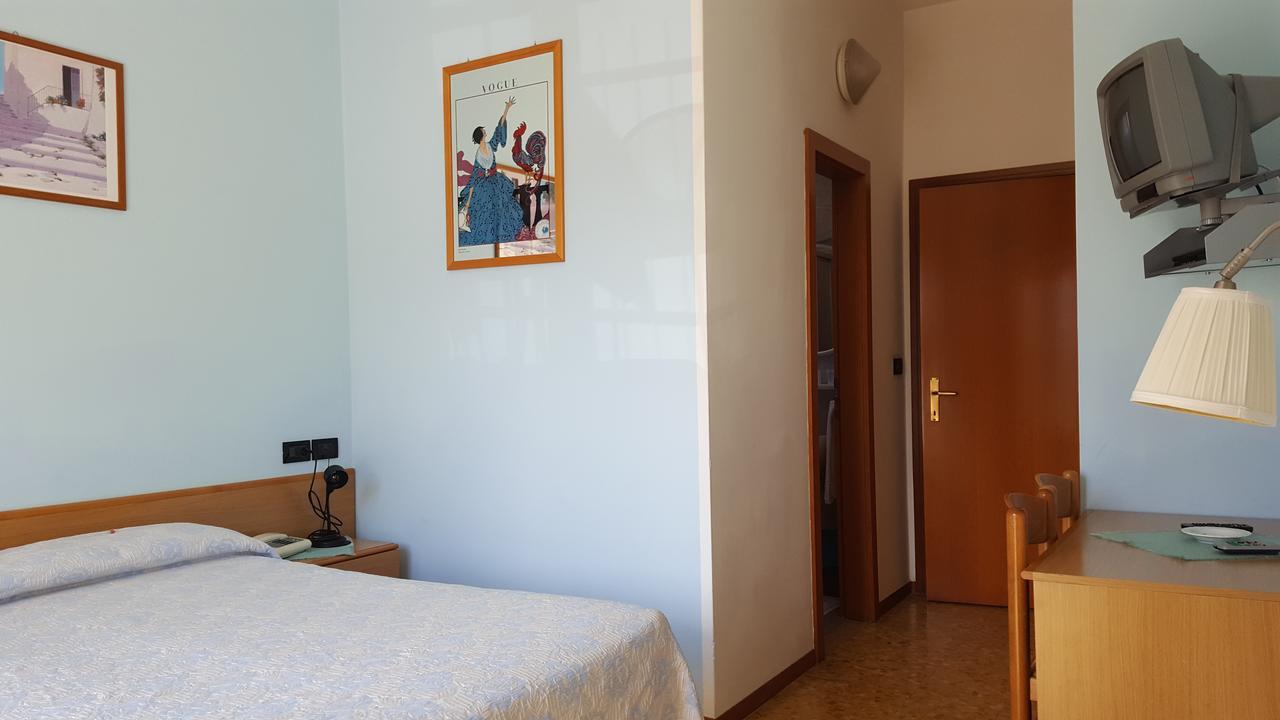 Hotel Firenze Malcesine Exterior foto