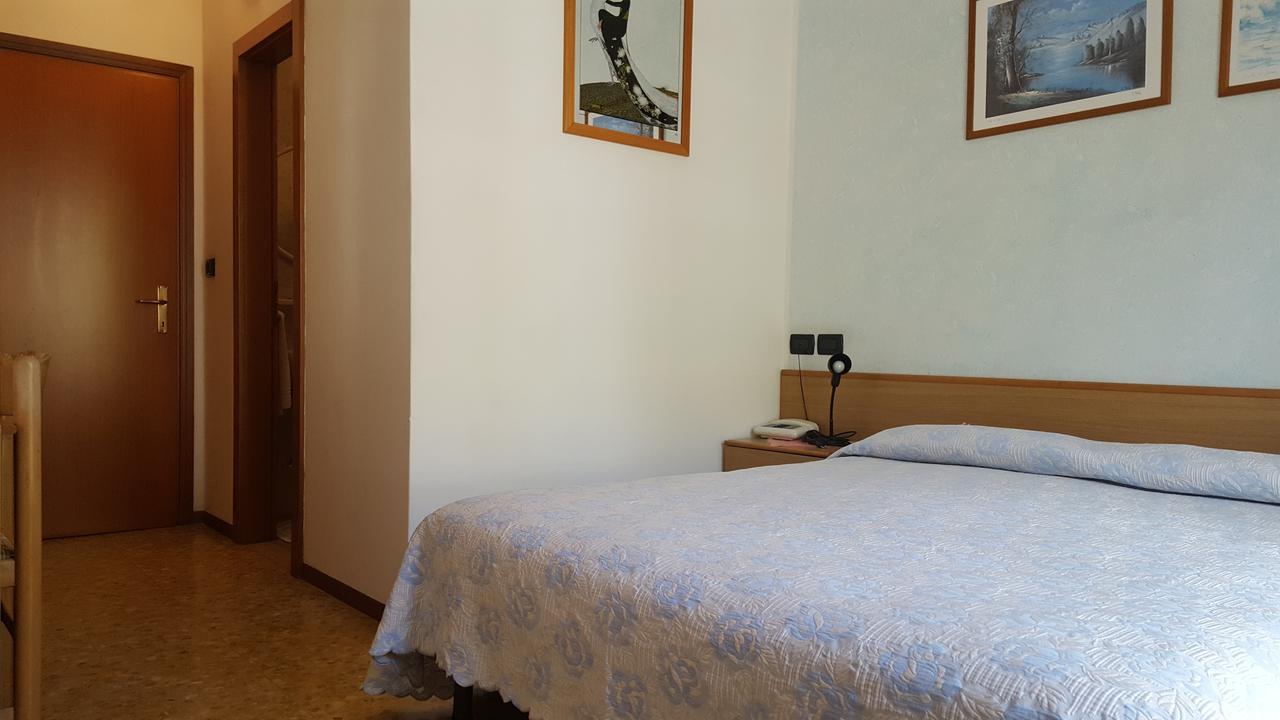 Hotel Firenze Malcesine Exterior foto