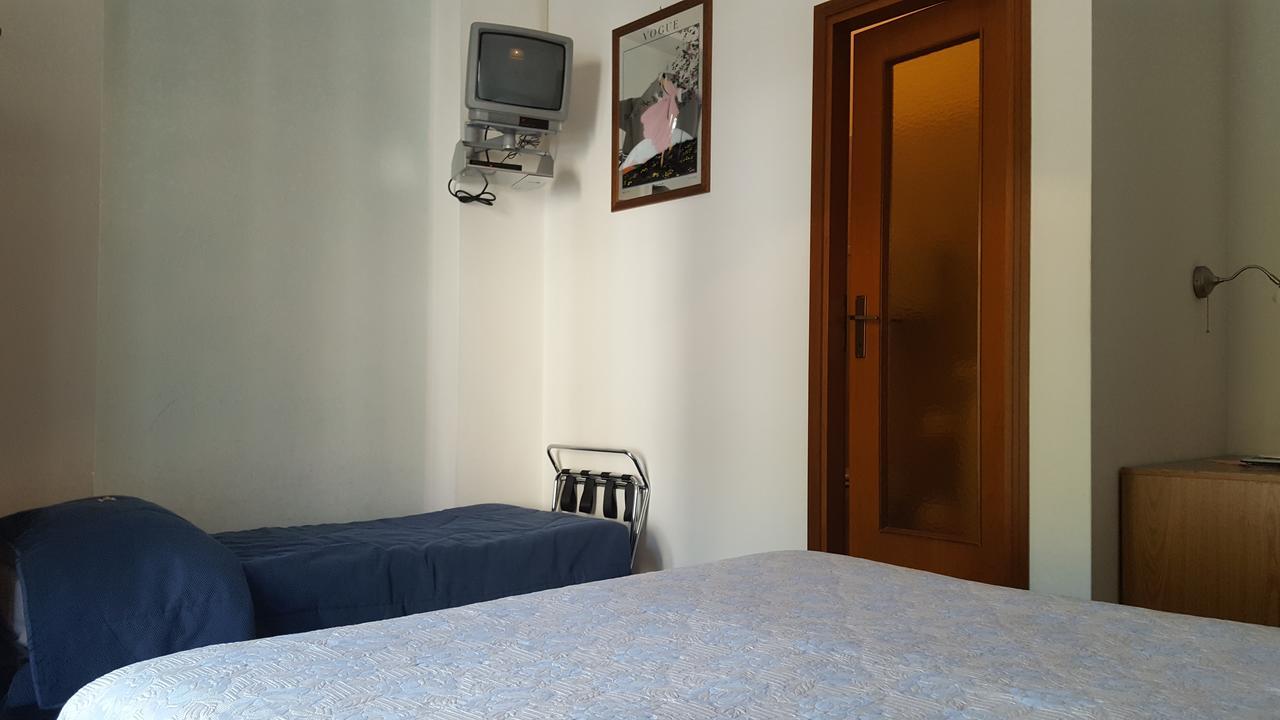 Hotel Firenze Malcesine Exterior foto